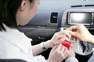 愛車の板金修理を任せるところについて